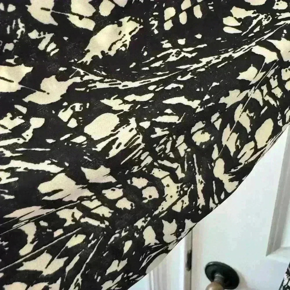 TOPSHOP Cut Out Shoulder Mini Dress ~ Mono ~14 ~NEW! - Picture 8 of 11